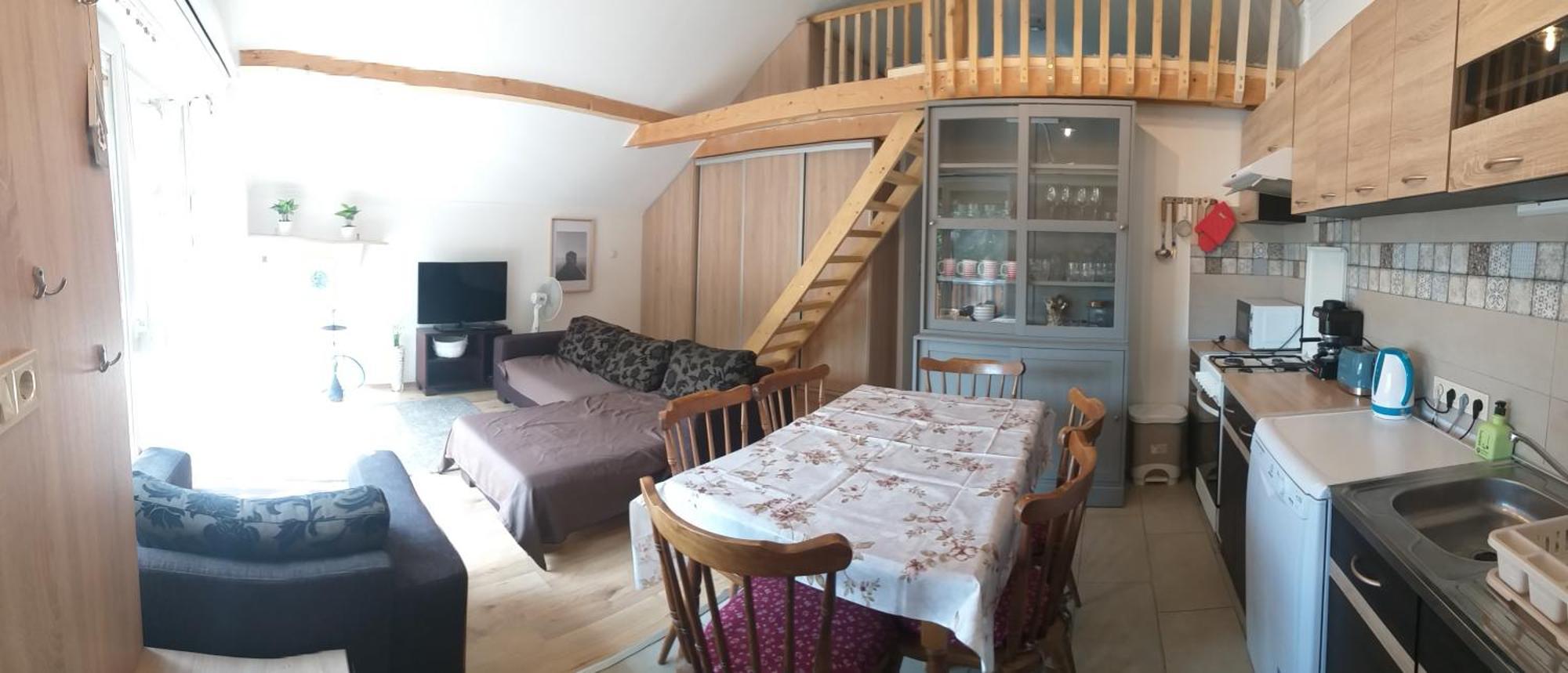 Toelgyerdo Apartman Kismaros エクステリア 写真